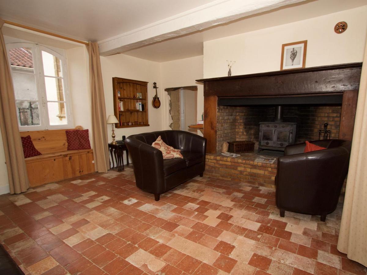 Ancienne Ecole Bed & Breakfast Cazaux-Villecomtal Bagian luar foto