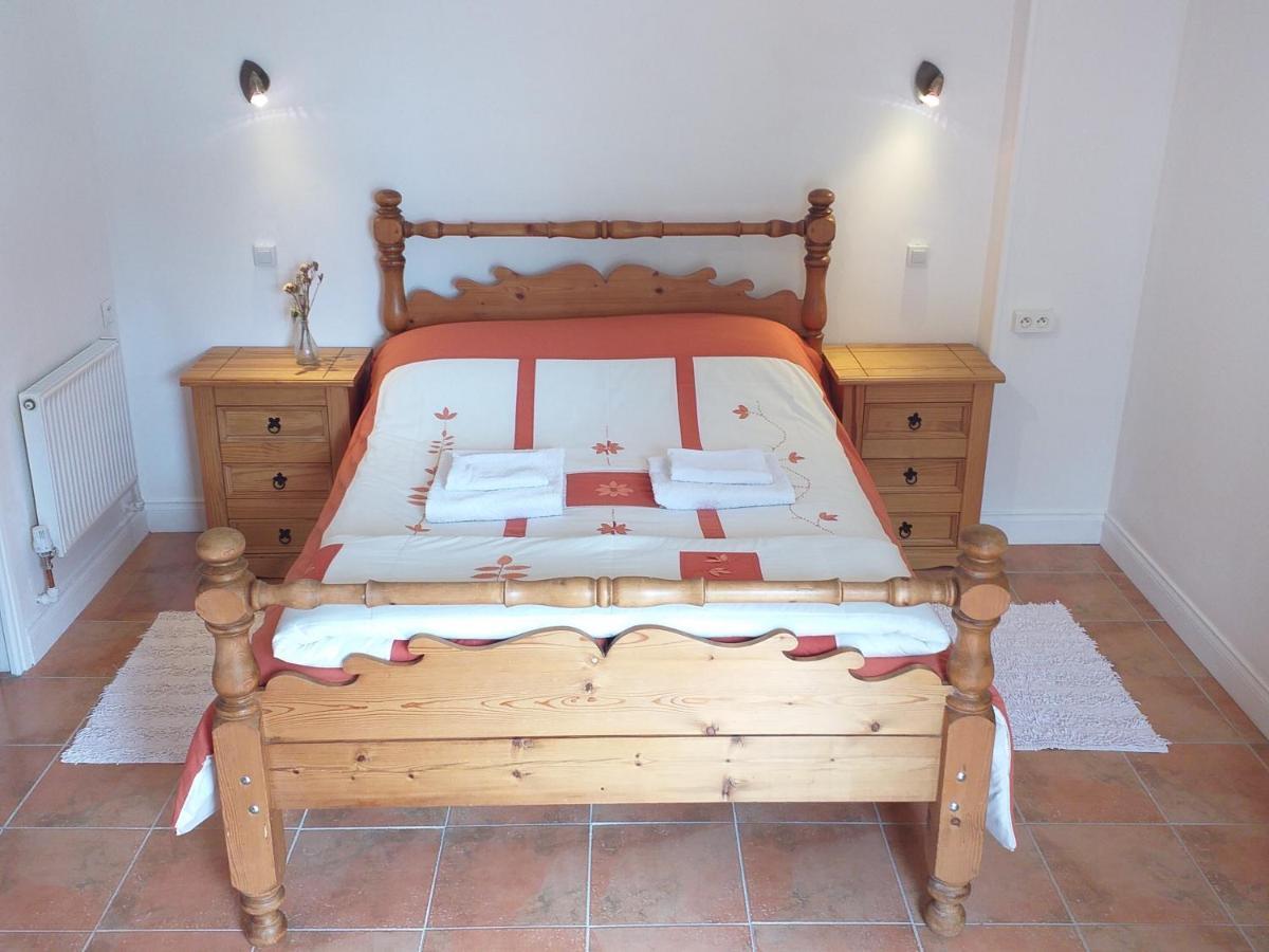 Ancienne Ecole Bed & Breakfast Cazaux-Villecomtal Bagian luar foto