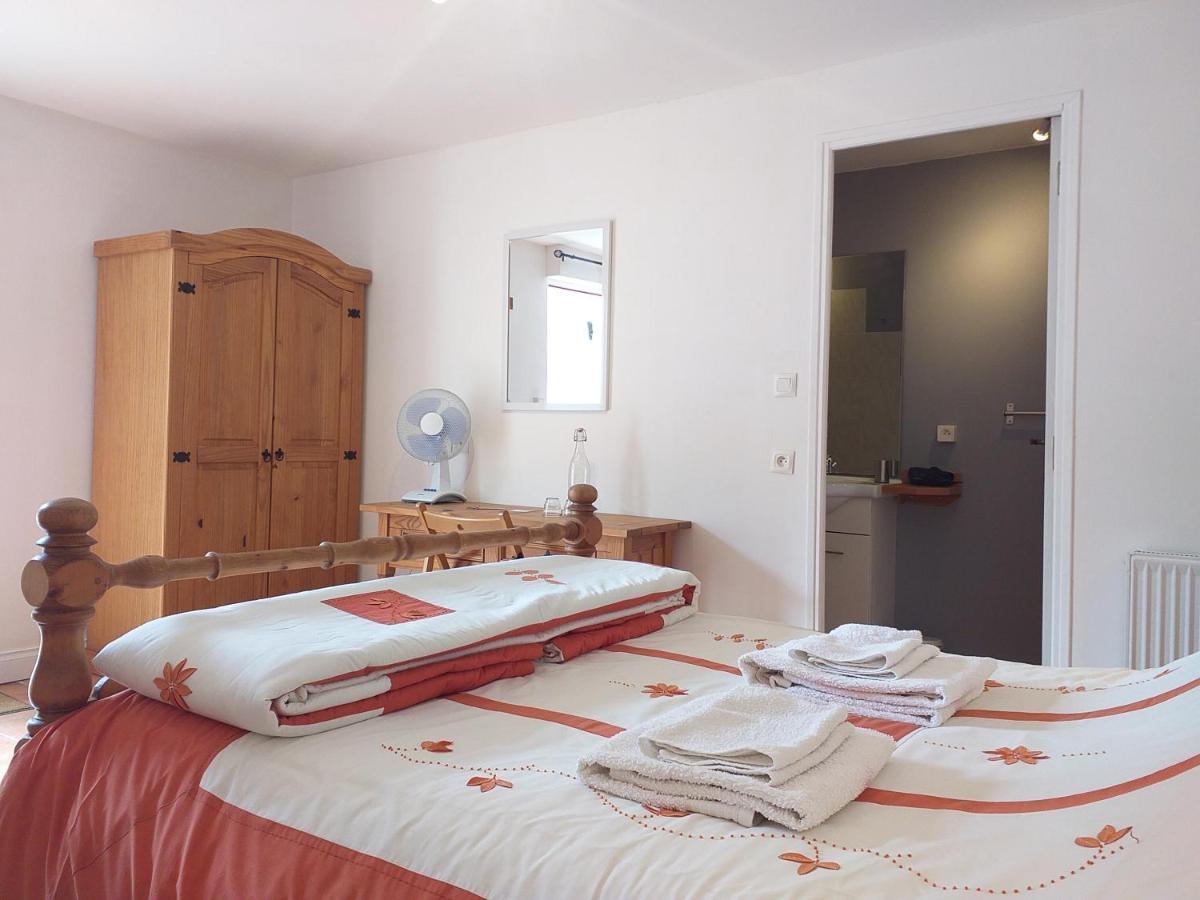 Ancienne Ecole Bed & Breakfast Cazaux-Villecomtal Bagian luar foto